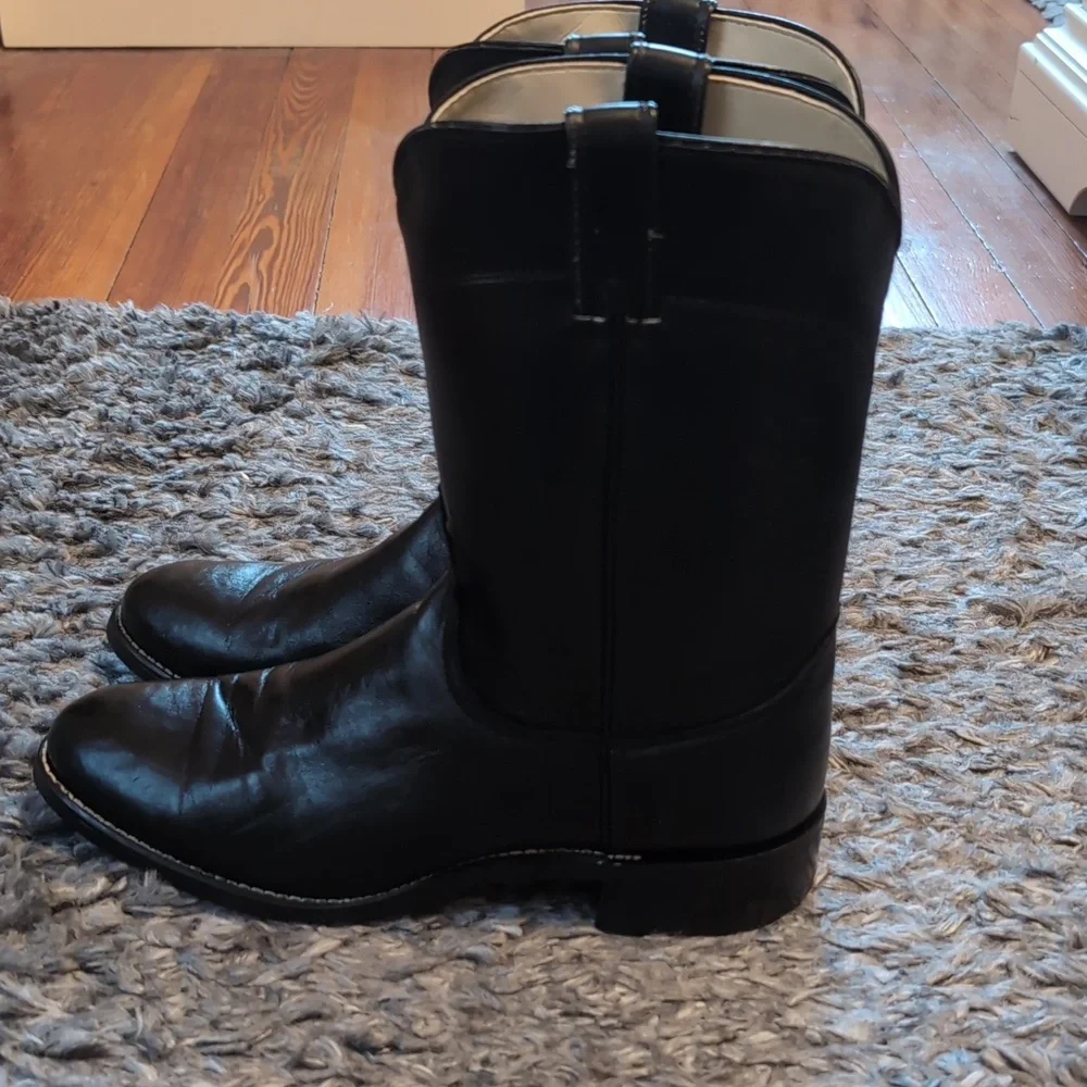 Larado Black Leather Cowboy Boots - Picture 3 of 8